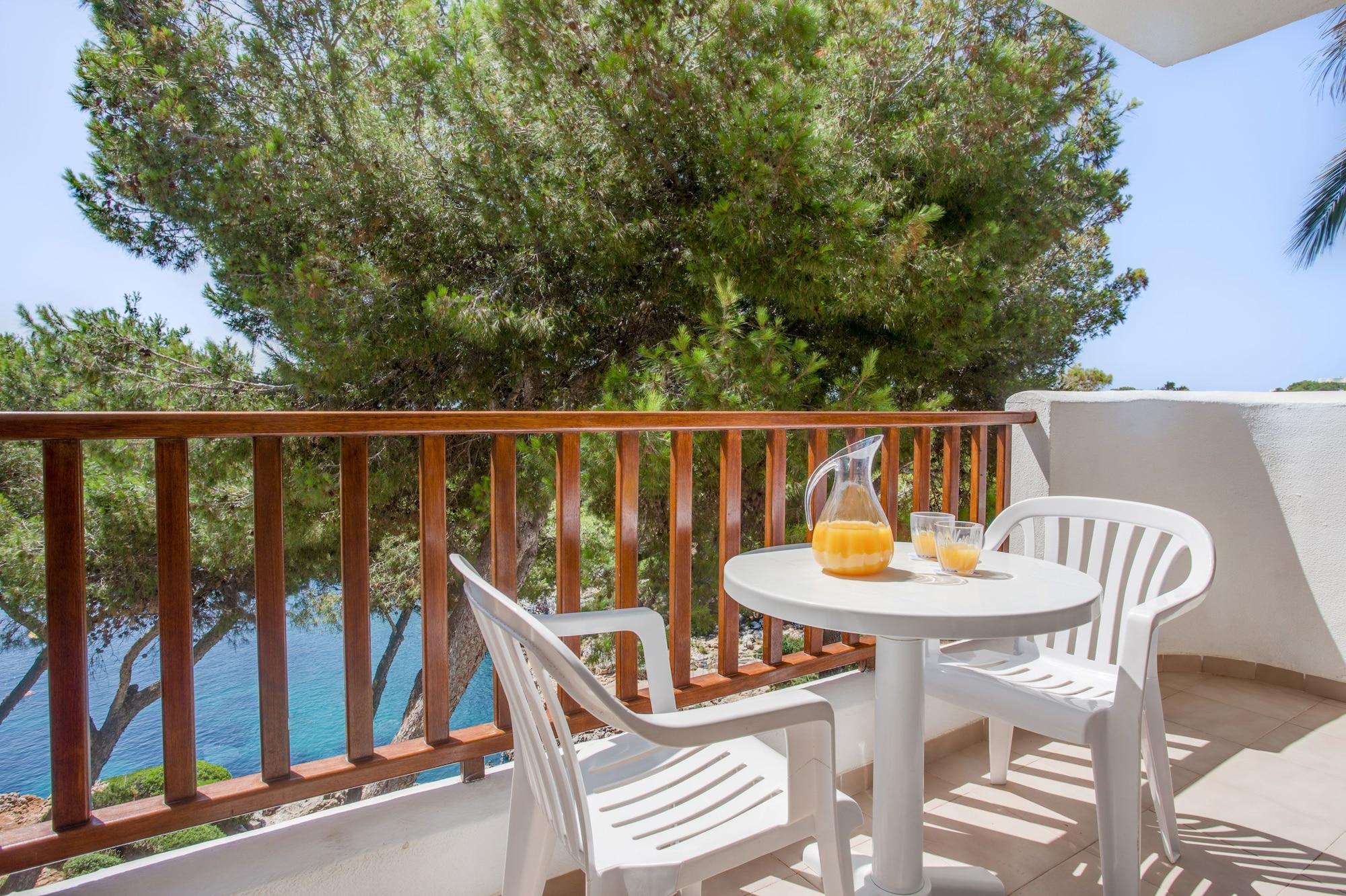 Inturotel Cala Azul Lägenhetshotell 3*