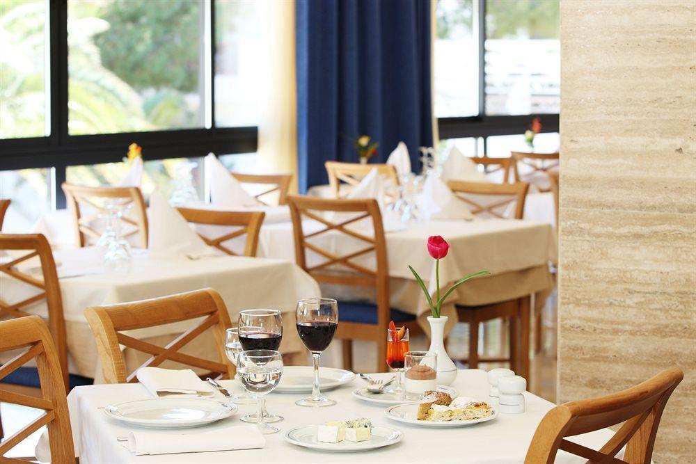 Inturotel Cala Azul Lägenhetshotell 3*